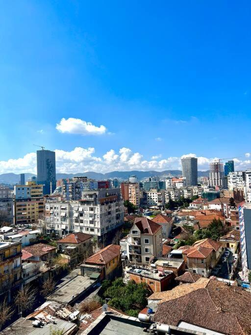 Central Tirana Flat Near Bazaar Exterior foto
